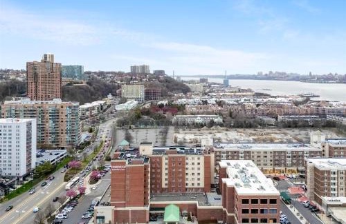 Edgewater Hotel | Homewood Suites by Hilton Edgewater-NYC Area