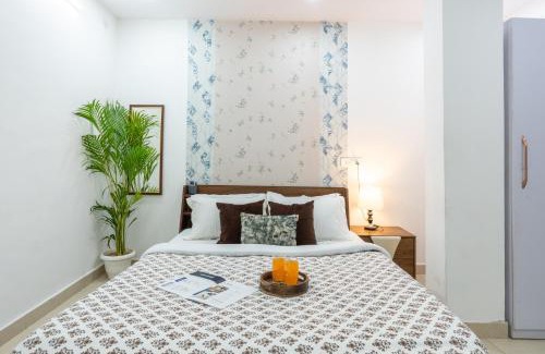 Delhi Apartment | Homlee-Vintage 2BHK-NDLS-Lift-Bharat Mandapam