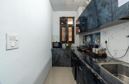 Delhi Apartment | Homlee-Vintage 2BHK-NDLS-Lift-Bharat Mandapam