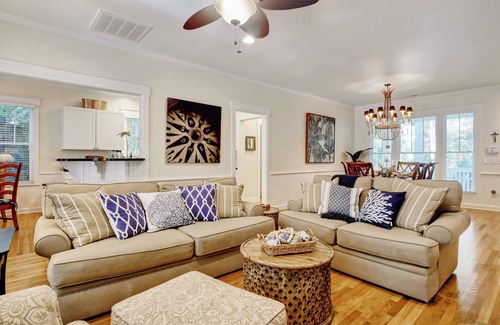 Bald Head Island House | Hondo's Hideaway-Precious Coastal Retreat close to everything!