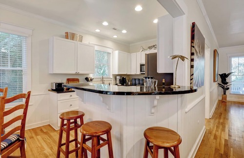 Bald Head Island House | Hondo's Hideaway-Precious Coastal Retreat close to everything!