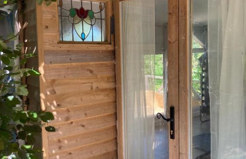 Llandysul Cabin | Honey Bee Cabin