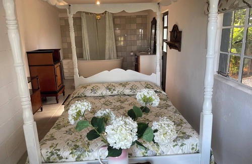 Grabouw House | Honeymoon Stay at The James Family Farm