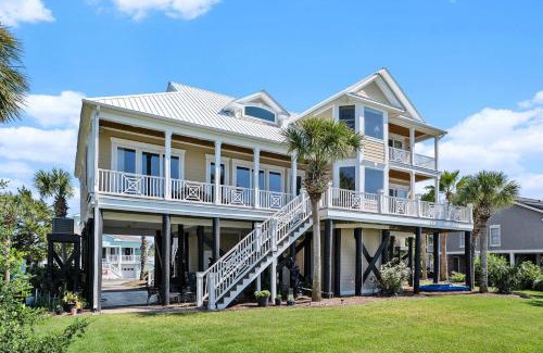 Inlet Harbour House | Hook Shot