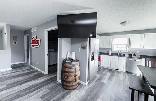 Bloomington Apartment | Hoosier Dug Out - 4 Bd Townhome by IU Sports