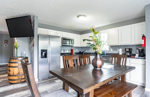 Bloomington Apartment | Hoosier Dug Out - 4 Bd Townhome by IU Sports