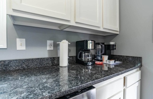 Bloomington Apartment | Hoosier Dug Out - 4 Bd Townhome by IU Sports