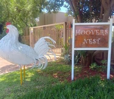 Sinoville House | Hoovers Nest