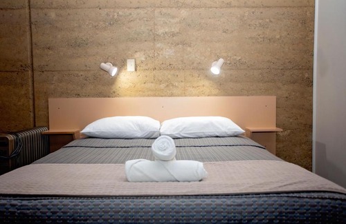 Hopetoun Hotel | Hopetoun Motel & Chalet Village