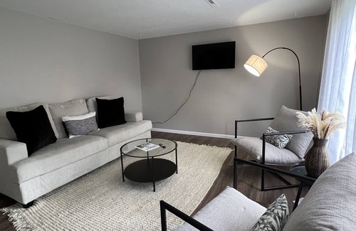 Maple Grove House | Horace House On The Hill