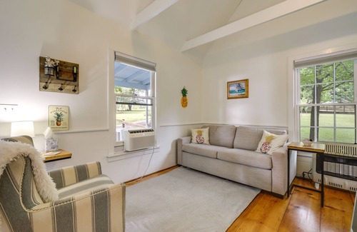 Landrum Cottage | Horse-Friendly Cottage w/ Fire Pit & Grill!