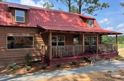 Albertville Cabin | Horseshoe Lodge Rustic Log Cabin Home Completely Restored With Pool
