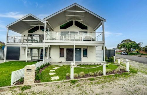 Port Elliot House | Horseshoe View 1A Scrymgour Rd Port Elliot - No Linen Included