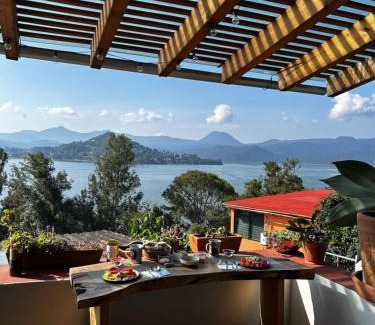 El Santuario House | Hospedaje Anturios Valle de Bravo