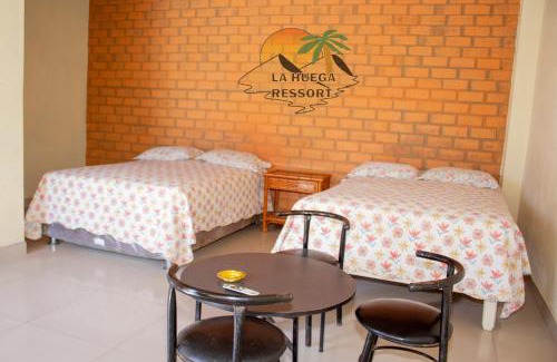 Ica House | Hospedaje La Huega