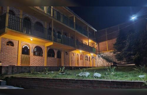 Mineral del Monte Hotel | Hospedaje Rayo de sol y luna