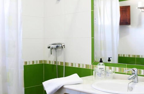 Los Gallos-Cerromolino Hotel | Hospedería Santiago