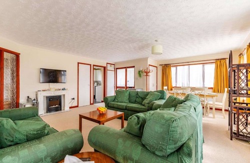 Scratby House | Host & Stay | Cransley