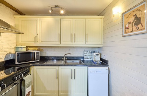 Fakenham House | Host & Stay | Granary Barn