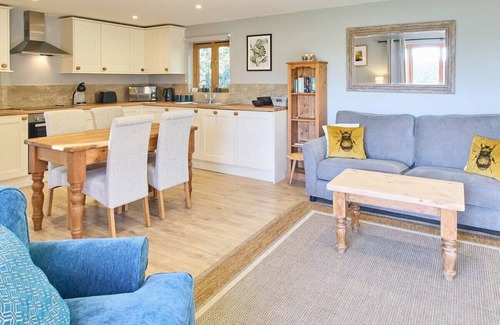 Aldington Ski Chalet | Host & Stay | Orchard Barn