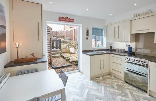 Marske-by-the-Sea House | Host & Stay - The Cottage, Marske