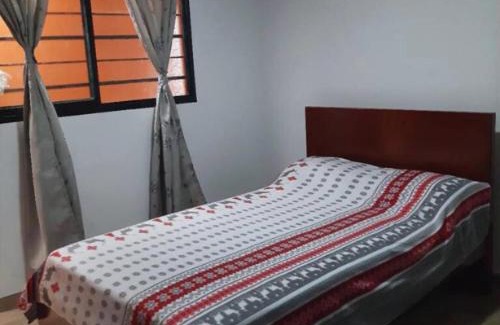 Murillo House | Hostal 7 colores