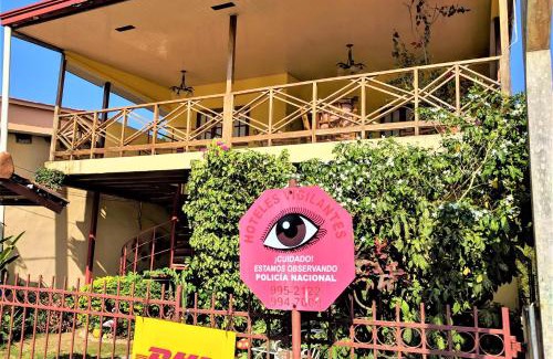 Pedasi House | Hostal Doña Maria