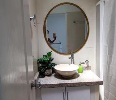 Yopal House | Hostal Esperanza & David House