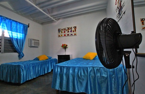 Municipality of Cienaga de Zapata House | Hostal José García & Nena