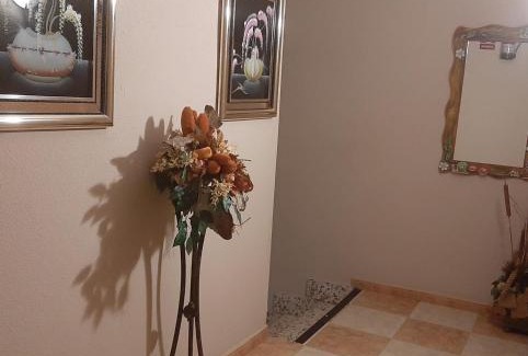 La Roda House | Hostal Los Amigos