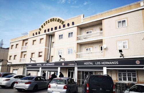 Baza House | Hostal Los Hermanos