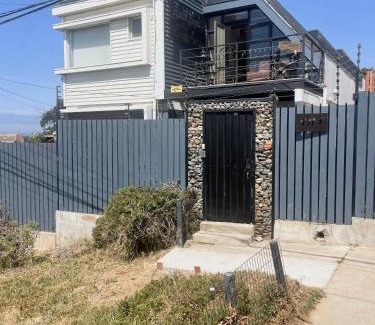 Playa Ancha House | Hostal Napoli