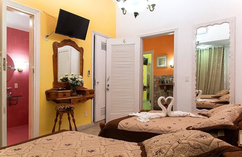 Santa Clara House | Hostal Yakelyn