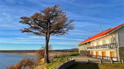 Lago Escondido Hotel | Hosteria Kaiken