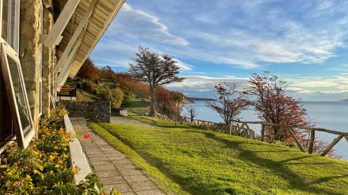 Lago Escondido Hotel | Hosteria Kaiken