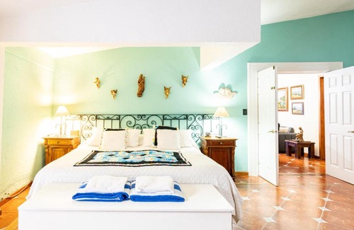 Rancho Cortes House | HostPal Casa La Glorieta