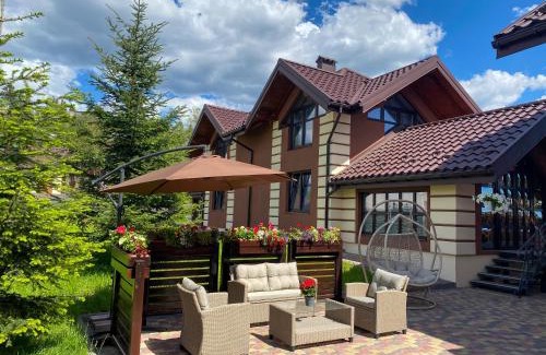 Slavske Villa | Hostynnyy Dvir Apartament Hotel & SPA