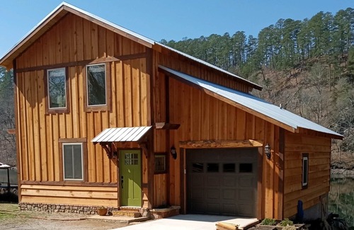 Mid America Cottage | Hot Springs finest lake cottage, Summer's Hideaway