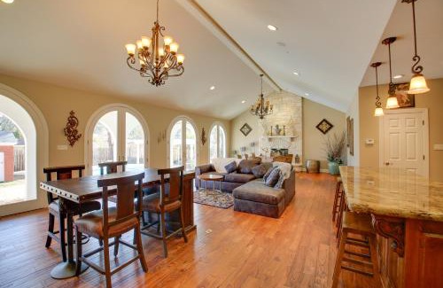 Hot Springs House | Hot Springs Home with Pool - half Mile to Oaklawn!
