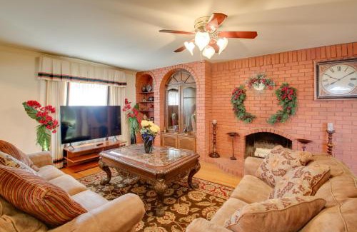 Hot Springs House | Hot Springs Home with Pool - half Mile to Oaklawn!