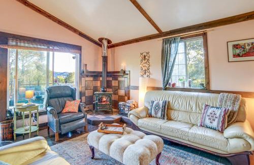 Dos Rios Apartment | Hot Tub and Fire Pit Secluded Dos Rios Escape!