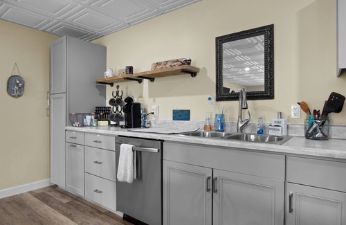 Waverly Apartment | Hot tub at Devildog Ridge