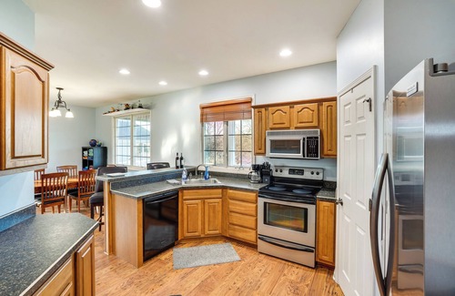 Cadiz House | Hot Tub, Dock & Views: Waterfront Home in Cadiz!