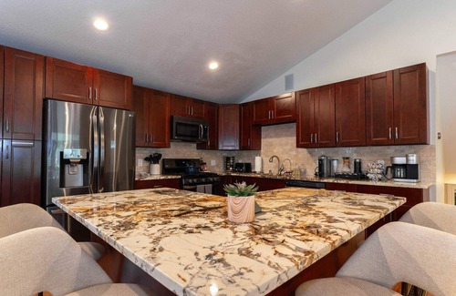 Northglenn House | Hot Tub, Fire Pit, Mountain Views!