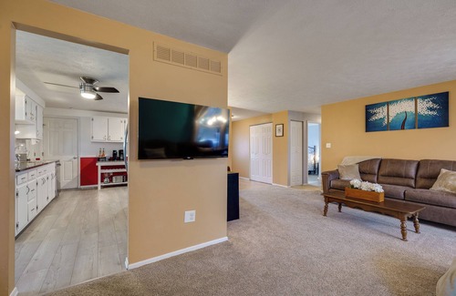 Riverside House | Hot Tub | Game Room | Near WPAFB & USAF Museum