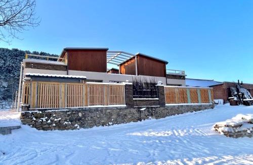 Miyun District Bed & Breakfast | Hot Tub Garden & Great Wall Villa