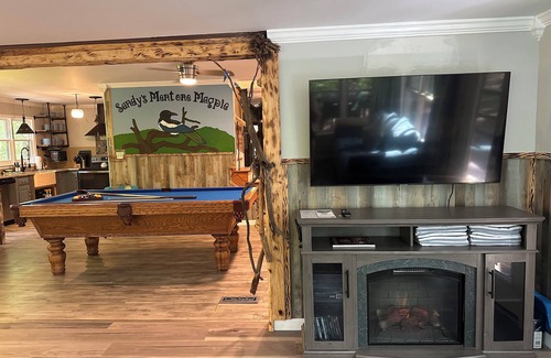 Mentone House | Hot Tub I Pool Table I Indoor Fountain I Pacman