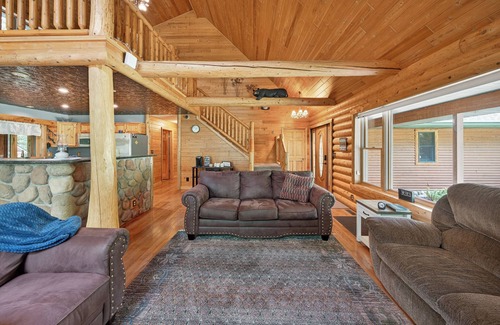 Sturgis House | Hot tub, sleeps 14, secluded