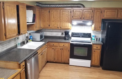 Stillwater Apartment | Hotel 5 Beds & 3 Baths Sleeps 11 Hotel Room Suite 102 Booking