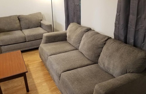 Stillwater Apartment | Hotel 5 Beds & 3 Baths Sleeps 11 Hotel Room Suite 102 Booking